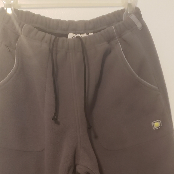 Columbia fleece pants, gray, drawstring, e pockets, belt loops Medium - Picture 3 of 8
